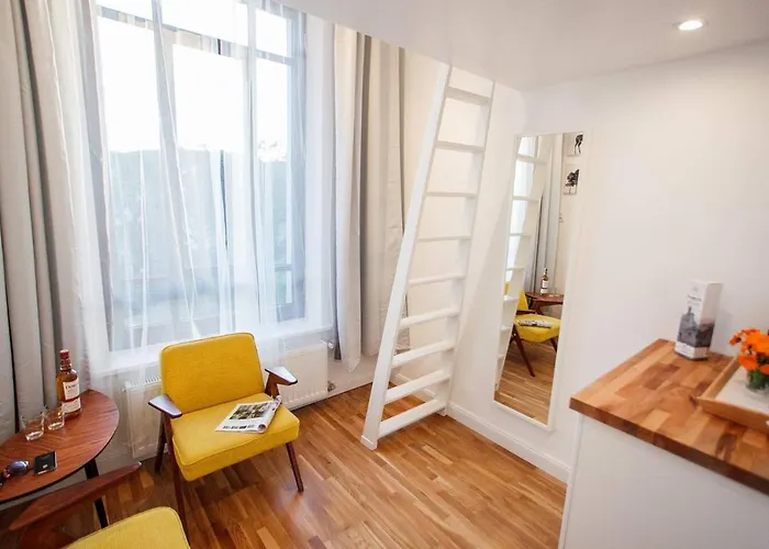 Apartamento The Tiny Space 6m2 With Private Bathroom In The Hallway