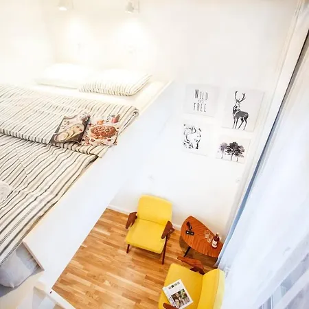 Апартаменты The Tiny Space 6M2 With Private Bathroom In The Hallway