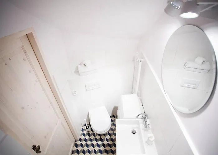 아파트 The Tiny Space 6m2 With Private Bathroom In The Hallway